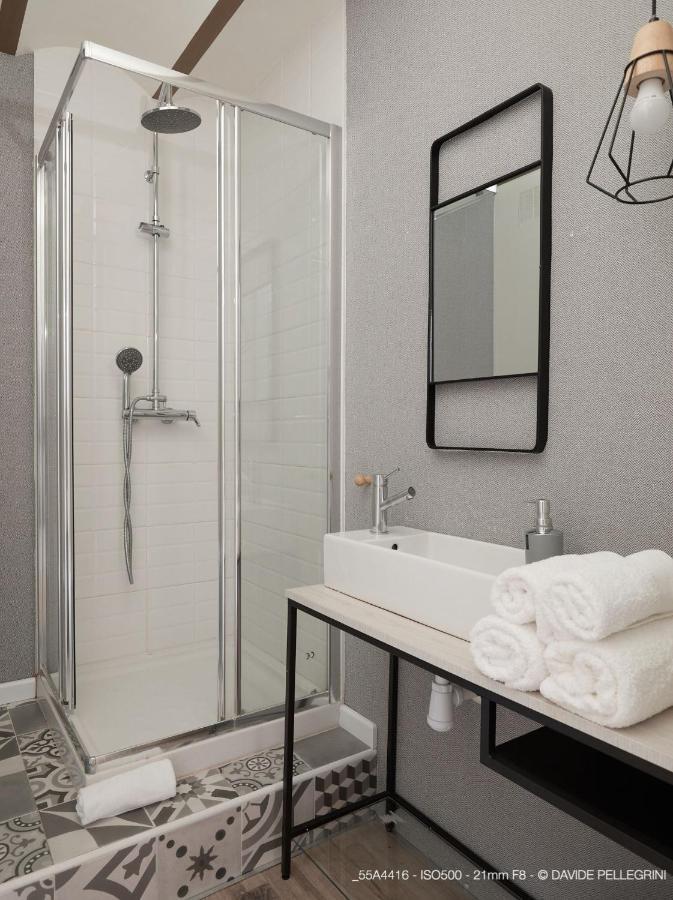 קמברילס Vestal Suites Classic מראה חיצוני תמונה