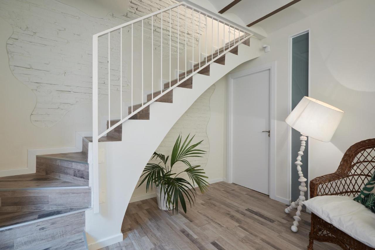 קמברילס Vestal Suites Classic מראה חיצוני תמונה