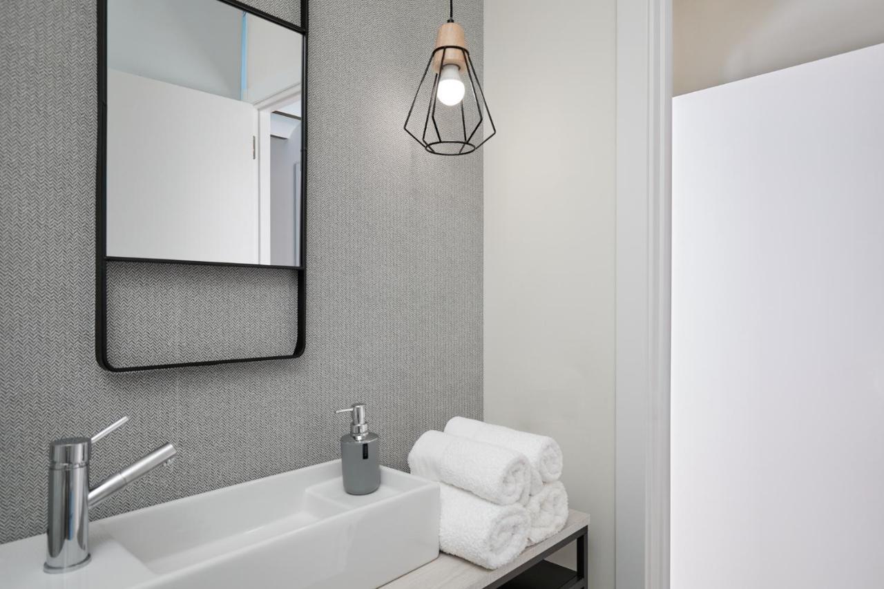 קמברילס Vestal Suites Classic מראה חיצוני תמונה