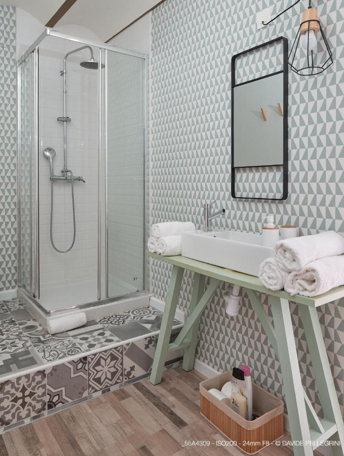 קמברילס Vestal Suites Classic מראה חיצוני תמונה