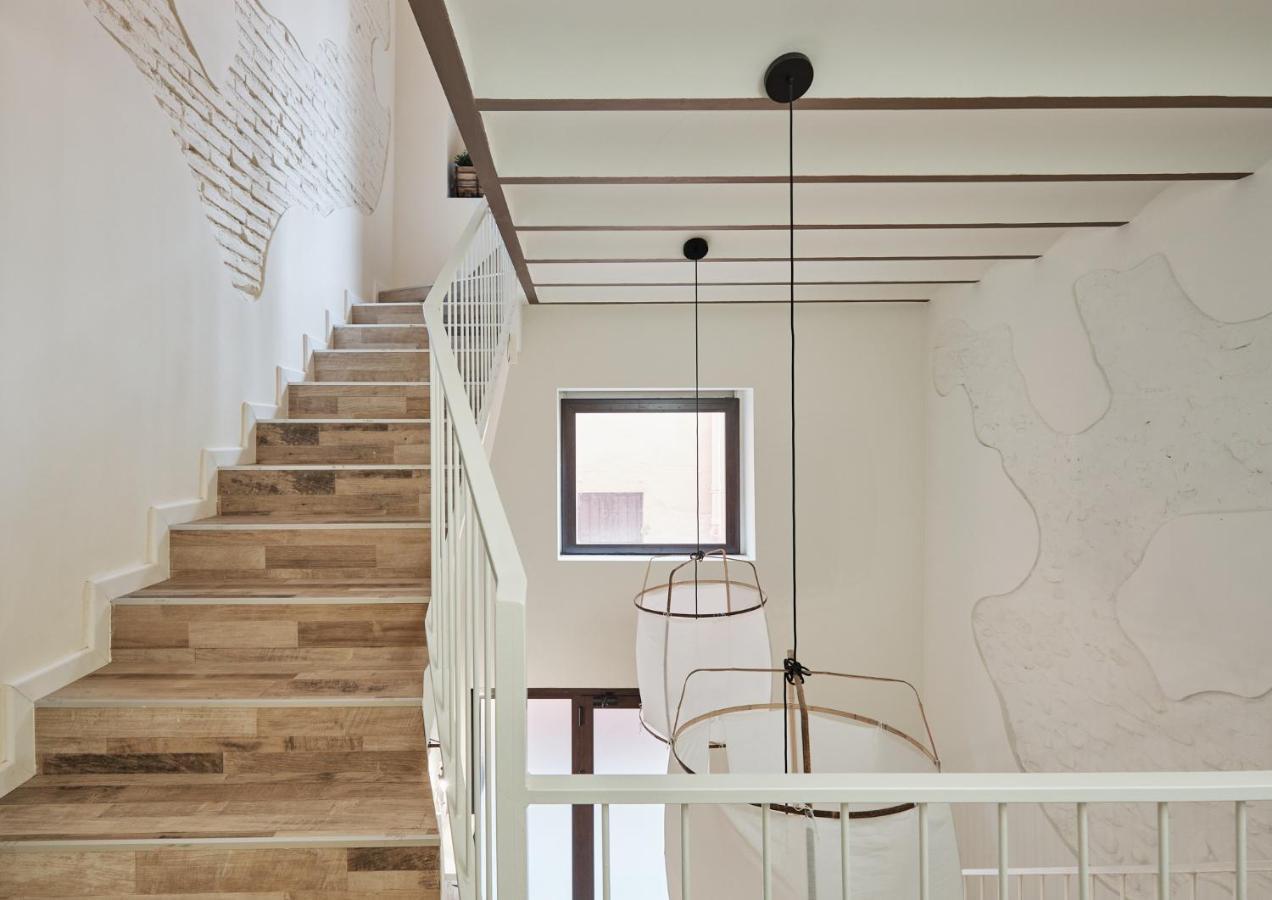 קמברילס Vestal Suites Classic מראה חיצוני תמונה